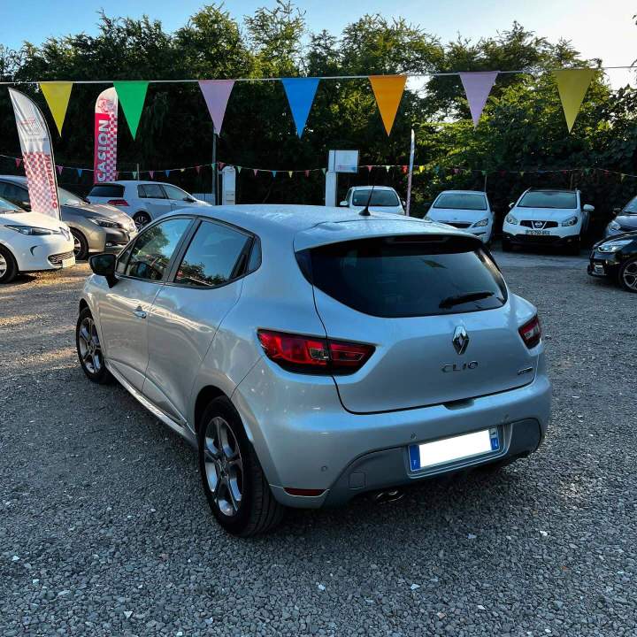 Voiture d'occasion à louer Réunion